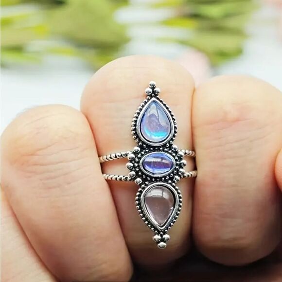 Exquisite Mosaic Ring Silver Plated Inlaid with Synthetic Gems - Picture 6 of 9